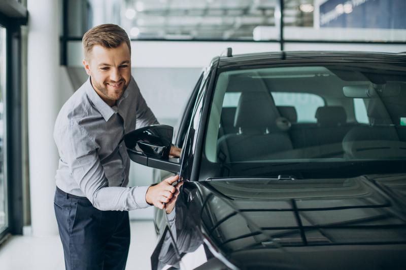 como tirar risco de carro preto